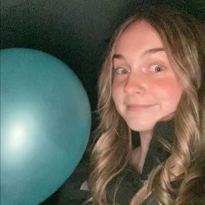 Meet your Posher, Leigh